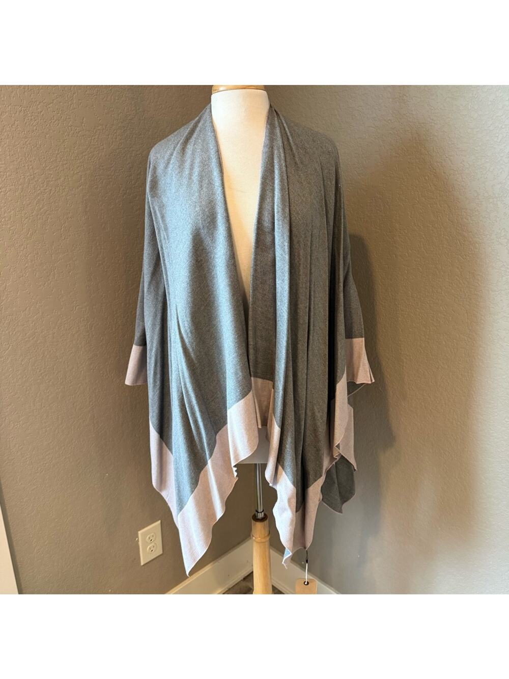 Melifluos Gray and Pink Reversible Shawl One Size NWT